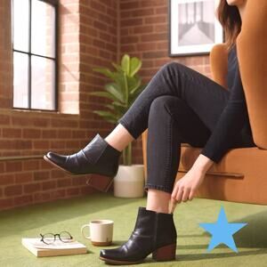 KORK-EASE Korks Kissle Heeled Ankle Boots Booties Folded Black Leather Sz 6.5